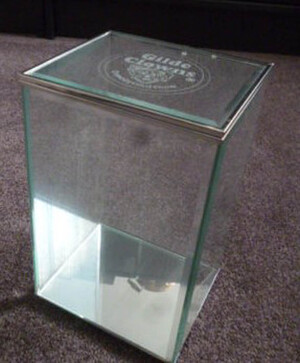 39021   Sammelvitrine   1998