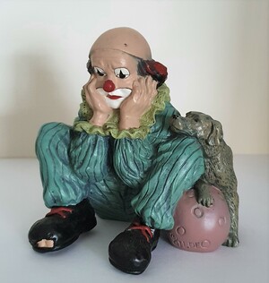 35366.B   Trauriger mit Hund, grünlich   1993