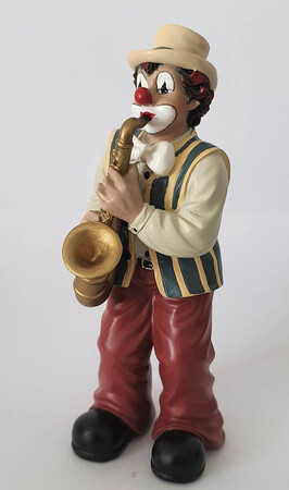 35119   Saxophonist   2008