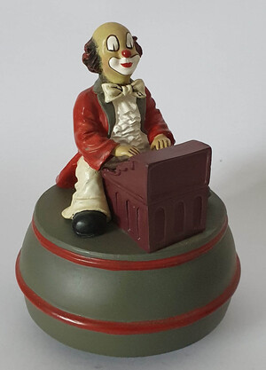 35672   Spieldose Pianist   1996