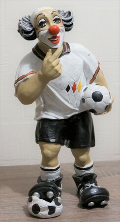 35644-1.A   Fußballer, weißes Trikot   1996