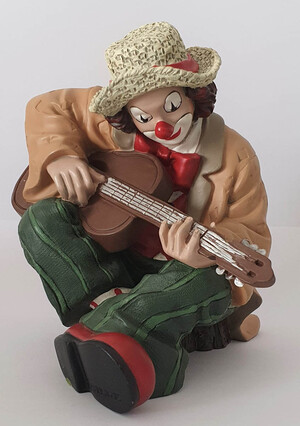 35774   Gitarrenspieler   1998