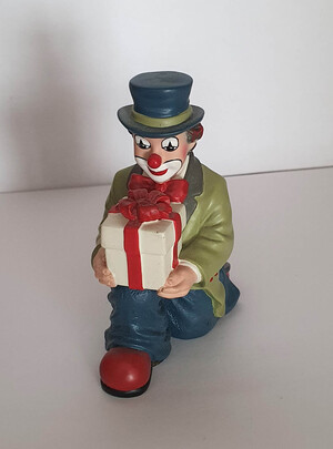 35012.C   Die Überraschung, klein   2004