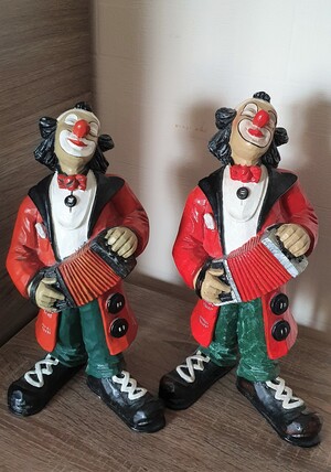 35136-1.A   Clown, Akkordeon   1987