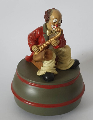 35673   Spieldose Saxophonist   1996