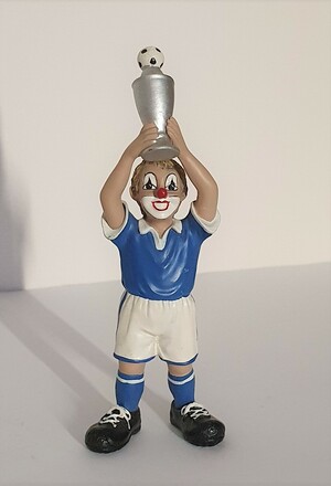 35058.A   Champion, blau/weiß, silberner Pokal   2006