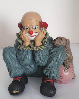 35366   Trauriger mit Hund, blau   1993